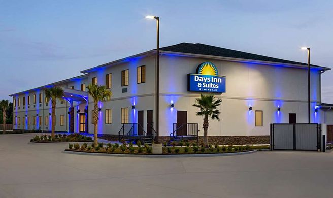 Days Inn & Stes Wyndham Greater Tomball Exterior