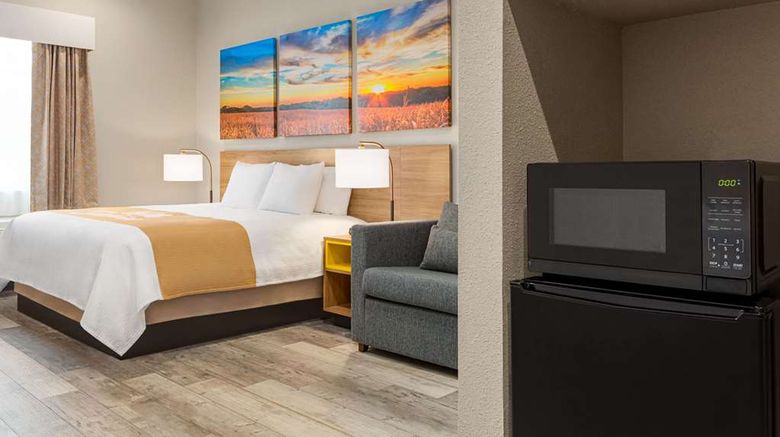 <b>Days Inn & Stes Wyndham Greater Tomball Suite</b>. Images powered by <a href="https://iceportal.shijigroup.com/" title="IcePortal" target="_blank">IcePortal</a>.