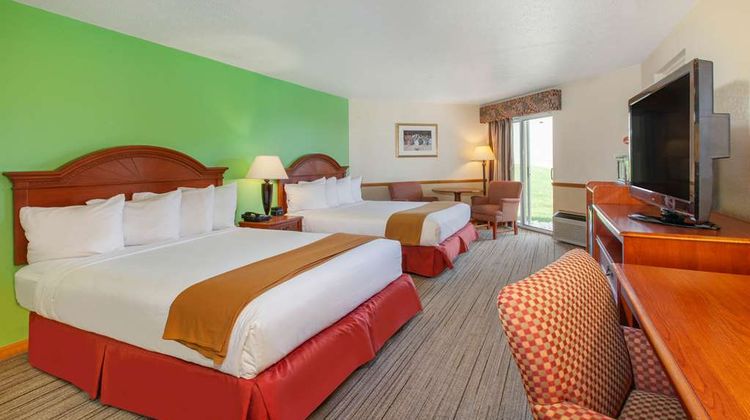 Apple Tree Inn SureStay Collection by BW Suite