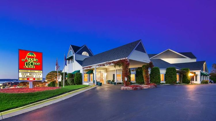 Apple Tree Inn SureStay Collection by BW Exterior