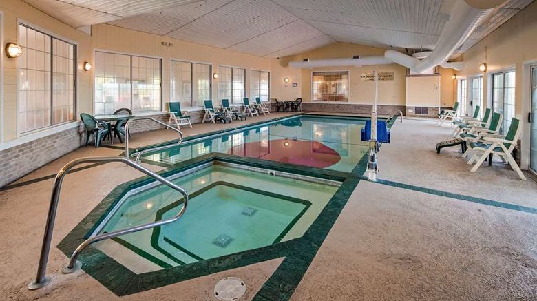 <b>Apple Tree Inn SureStay Collection by BW Pool</b>. Images powered by <a href="https://iceportal.shijigroup.com/" title="IcePortal" target="_blank">IcePortal</a>.