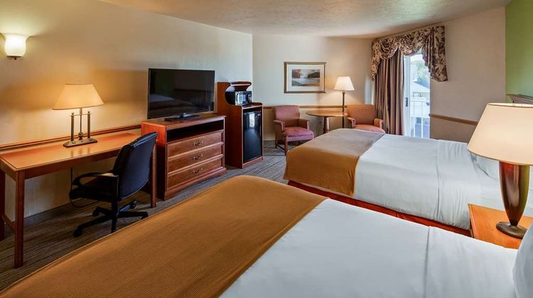 Apple Tree Inn SureStay Collection by BW Room