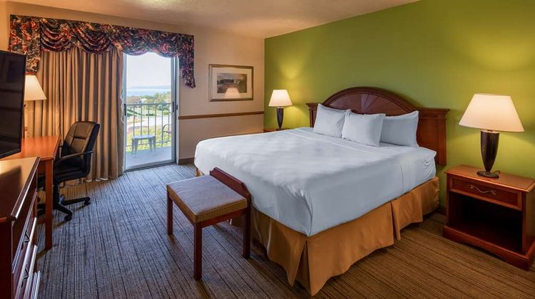 Apple Tree Inn SureStay Collection by BW Room