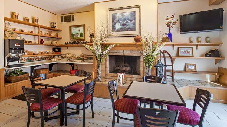 Apple Tree Inn SureStay Collection by BW Restaurant