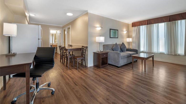 <b>Econo Lodge Inn and Suites Kelowna Suite</b>. Images powered by <a href="https://iceportal.shijigroup.com/" title="IcePortal" target="_blank">IcePortal</a>.