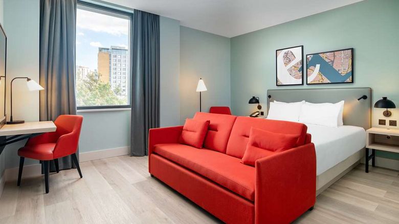 <b>Hyatt Place London City East Room</b>. Images powered by <a href="https://iceportal.shijigroup.com/" title="IcePortal" target="_blank">IcePortal</a>.