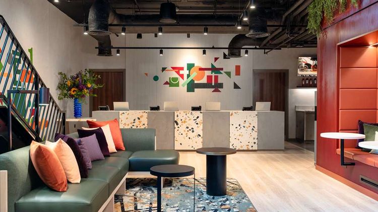 Hyatt Place London City East Lobby