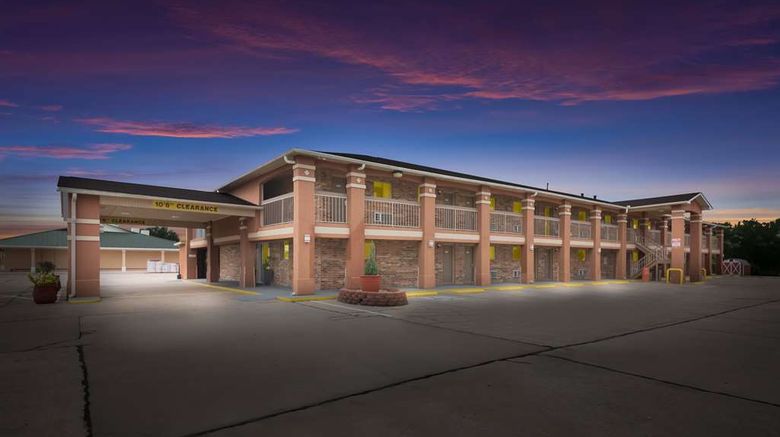 <b>SureStay Hotel by Best Western Rockdale Exterior</b>. Images powered by <a href="https://iceportal.shijigroup.com/" title="IcePortal" target="_blank">IcePortal</a>.