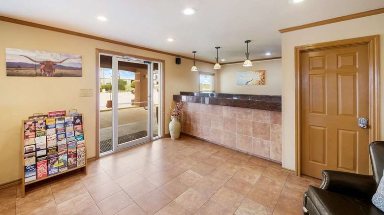 <b>SureStay Hotel by Best Western Rockdale Lobby</b>. Images powered by <a href="https://iceportal.shijigroup.com/" title="IcePortal" target="_blank">IcePortal</a>.