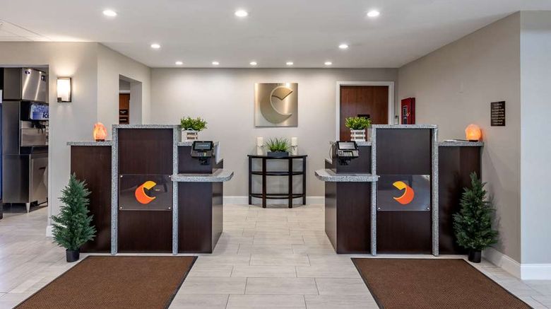 <b>Comfort Suites Saint Louis Lobby</b>. Images powered by <a href="https://iceportal.shijigroup.com/" title="IcePortal" target="_blank">IcePortal</a>.