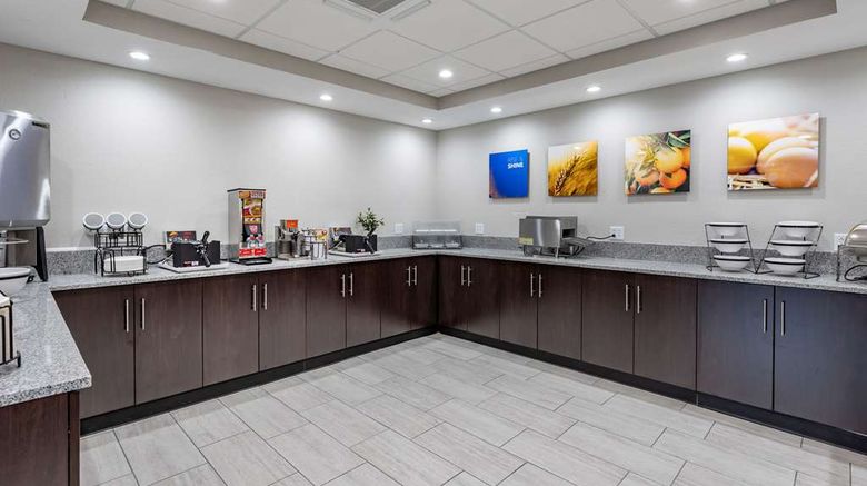 <b>Comfort Suites Saint Louis Restaurant</b>. Images powered by <a href="https://iceportal.shijigroup.com/" title="IcePortal" target="_blank">IcePortal</a>.