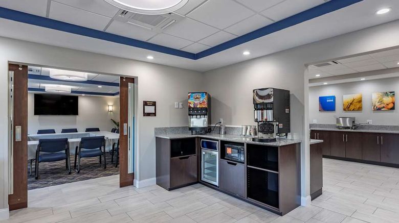 <b>Comfort Suites Saint Louis Restaurant</b>. Images powered by <a href="https://iceportal.shijigroup.com/" title="IcePortal" target="_blank">IcePortal</a>.