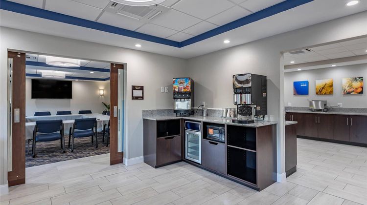 Comfort Suites Saint Louis Restaurant