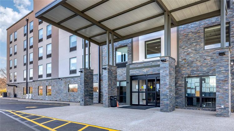 Comfort Suites Saint Louis Exterior