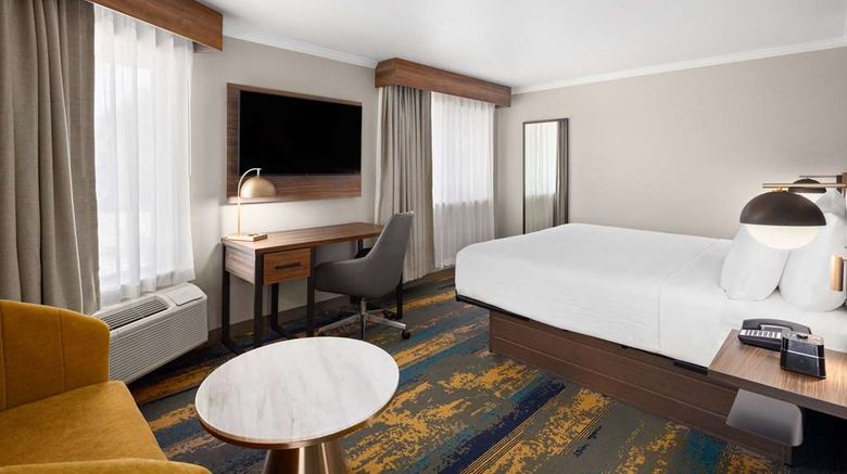 <b>La Quinta Inn & Suites Yakima Downtown Suite</b>. Images powered by <a href="https://iceportal.shijigroup.com/" title="IcePortal" target="_blank">IcePortal</a>.