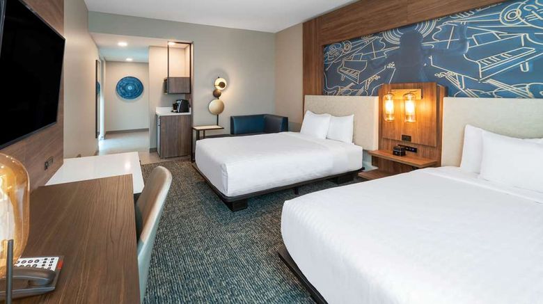 <b>La Quinta Inn & Suites Downtown Stadium Room</b>. Images powered by <a href="https://iceportal.shijigroup.com/" title="IcePortal" target="_blank">IcePortal</a>.