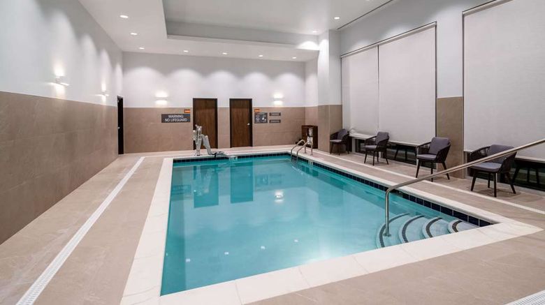 <b>La Quinta Inn & Suites Downtown Stadium Pool</b>. Images powered by <a href="https://iceportal.shijigroup.com/" title="IcePortal" target="_blank">IcePortal</a>.