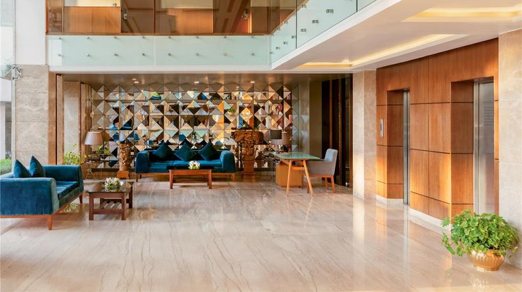 Classic Grande Imphal, Radisson Individ. Lobby