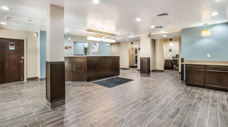 <b>Sleep Inn & Suites Lobby</b>. Images powered by <a href="https://iceportal.shijigroup.com/" title="IcePortal" target="_blank">IcePortal</a>.
