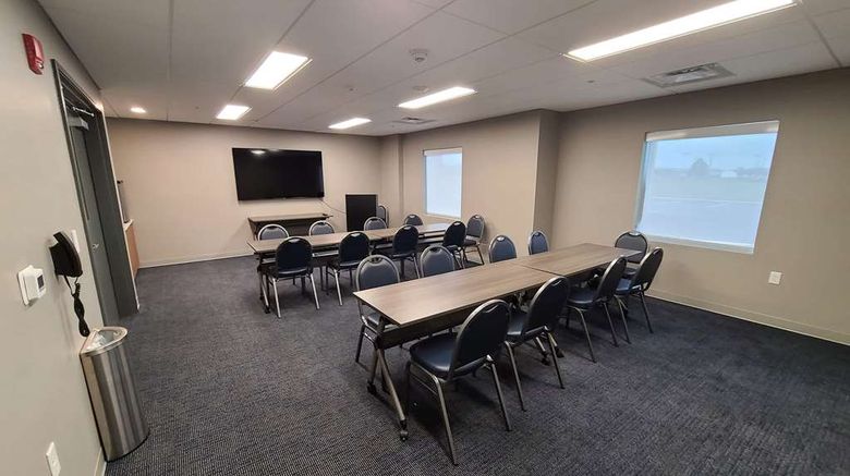 <b>Microtel Inn & Suites by Wyndham Meeting</b>. Images powered by <a href="https://iceportal.shijigroup.com/" title="IcePortal" target="_blank">IcePortal</a>.