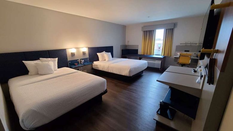 <b>Microtel Inn & Suites by Wyndham Room</b>. Images powered by <a href="https://iceportal.shijigroup.com/" title="IcePortal" target="_blank">IcePortal</a>.
