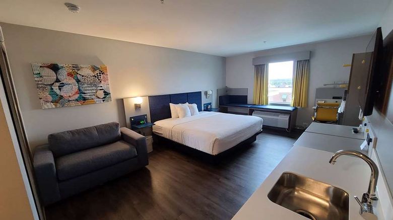 <b>Microtel Inn & Suites by Wyndham Room</b>. Images powered by <a href="https://iceportal.shijigroup.com/" title="IcePortal" target="_blank">IcePortal</a>.