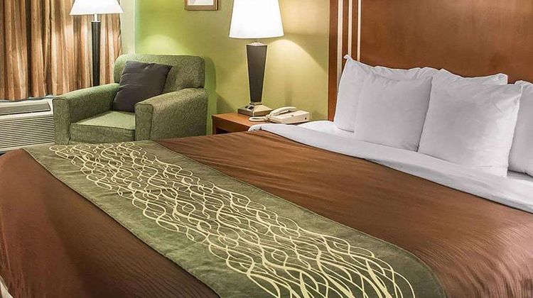 Days Inn by Wyndham Austintown Room