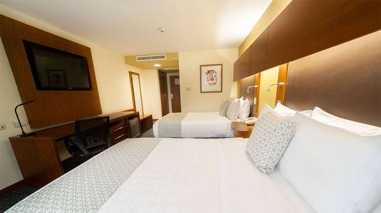 TRYP by Wyndham Guayaquil Room