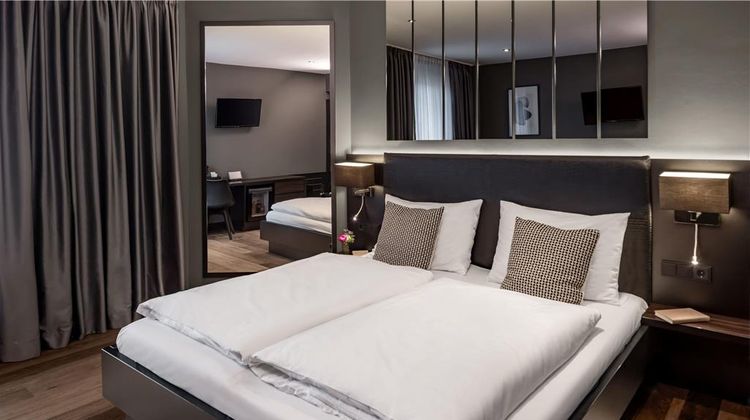 Hotel Duesseldorf Mitte Room