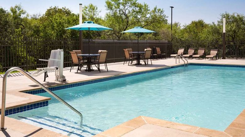 <b>La Quinta Inn & Stes by Wyndham Seaworld Pool</b>. Images powered by <a href="https://iceportal.shijigroup.com/" title="IcePortal" target="_blank">IcePortal</a>.