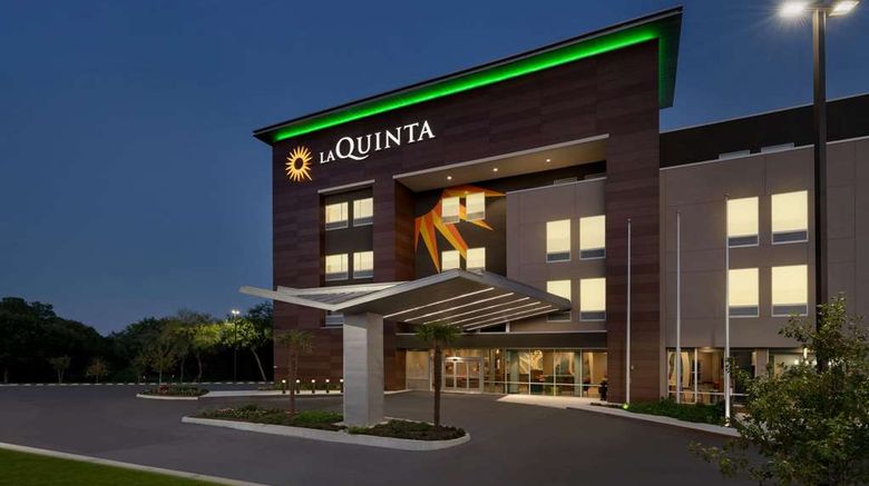 <b>La Quinta Inn & Stes by Wyndham Seaworld Exterior</b>. Images powered by <a href="https://iceportal.shijigroup.com/" title="IcePortal" target="_blank">IcePortal</a>.