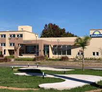 Days Inn by Wyndham Zarate Exterior