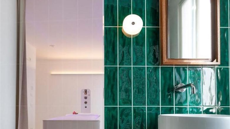 <b>Hotel Regina Adelaide Spa</b>. Images powered by <a href="https://iceportal.shijigroup.com/" title="IcePortal" target="_blank">IcePortal</a>.