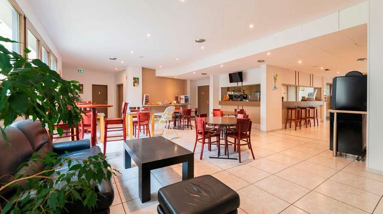 <b>Cerise Nantes La Beaujoire Restaurant</b>. Images powered by <a href="https://iceportal.shijigroup.com/" title="IcePortal" target="_blank">IcePortal</a>.