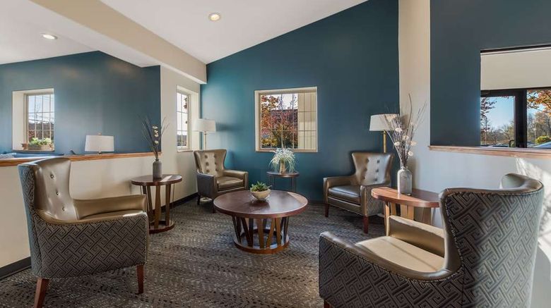 <b>SureStay Plus Hotel by BW Poughkeepsie Lobby</b>. Images powered by <a href="https://iceportal.shijigroup.com/" title="IcePortal" target="_blank">IcePortal</a>.