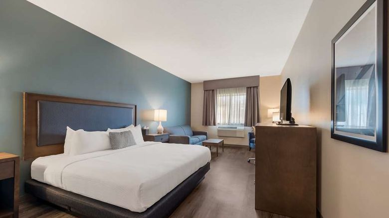 <b>SureStay Plus Hotel by BW Poughkeepsie Room</b>. Images powered by <a href="https://iceportal.shijigroup.com/" title="IcePortal" target="_blank">IcePortal</a>.