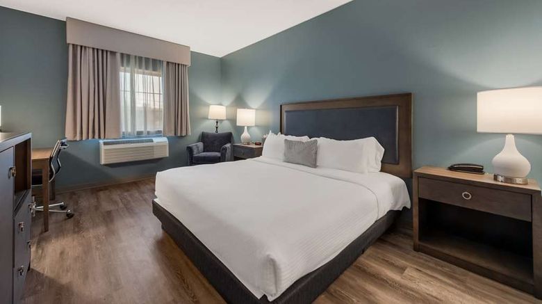 <b>SureStay Plus Hotel by BW Poughkeepsie Room</b>. Images powered by <a href="https://iceportal.shijigroup.com/" title="IcePortal" target="_blank">IcePortal</a>.