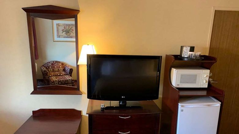 <b>Days Inn by Wyndham Blythe Room</b>. Images powered by <a href="https://iceportal.shijigroup.com/" title="IcePortal" target="_blank">IcePortal</a>.