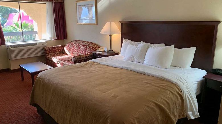 <b>Days Inn by Wyndham Blythe Room</b>. Images powered by <a href="https://iceportal.shijigroup.com/" title="IcePortal" target="_blank">IcePortal</a>.