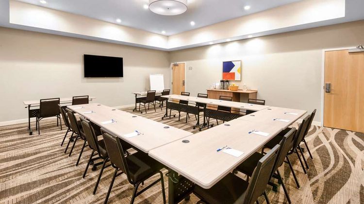 Microtel Inn & Suites by Wyndham Meeting