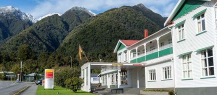 Heartland Hotel Fox Glacier Exterior