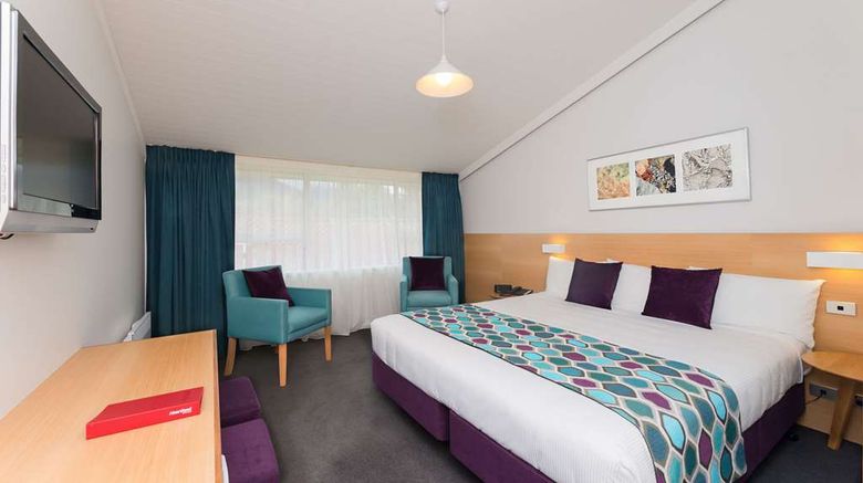 <b>Heartland Hotel Fox Glacier Room</b>. Images powered by <a href="https://iceportal.shijigroup.com/" title="IcePortal" target="_blank">IcePortal</a>.