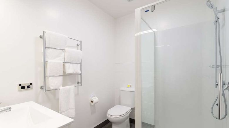 <b>Heartland Hotel Fox Glacier Room</b>. Images powered by <a href="https://iceportal.shijigroup.com/" title="IcePortal" target="_blank">IcePortal</a>.