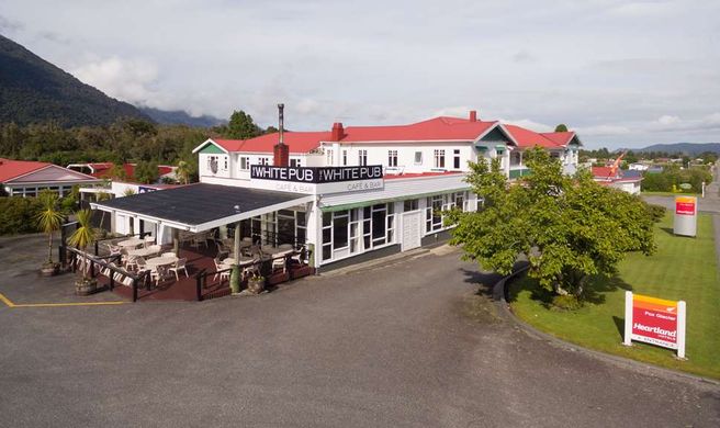 Heartland Hotel Fox Glacier Exterior