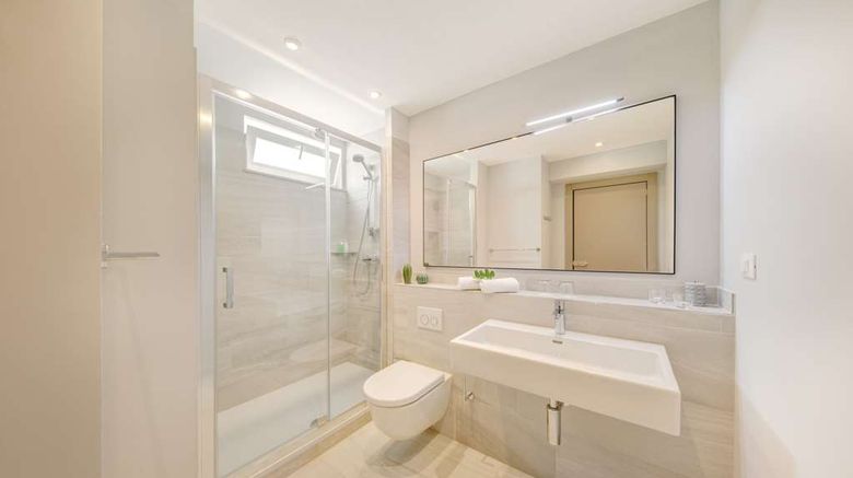 <b>Gava Waterman Milna Resort Room</b>. Images powered by <a href="https://iceportal.shijigroup.com/" title="IcePortal" target="_blank">IcePortal</a>.