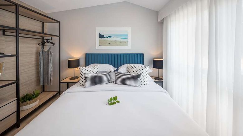 <b>Gava Waterman Milna Resort Suite</b>. Images powered by <a href="https://iceportal.shijigroup.com/" title="IcePortal" target="_blank">IcePortal</a>.