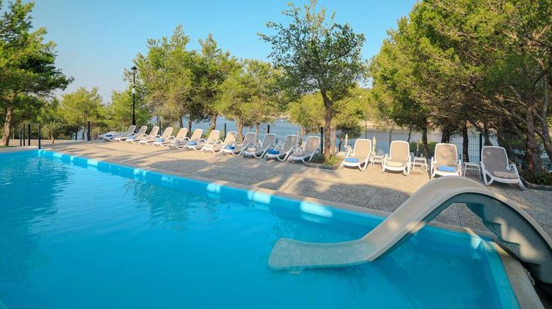 <b>Gava Waterman Milna Resort Pool</b>. Images powered by <a href="https://iceportal.shijigroup.com/" title="IcePortal" target="_blank">IcePortal</a>.