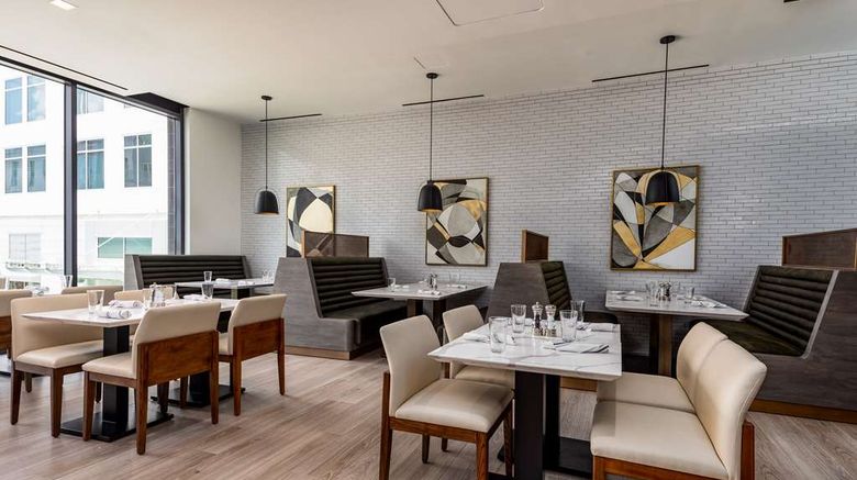 <b>Hyatt Centric SouthPark Charlotte Restaurant</b>. Images powered by <a href="https://iceportal.shijigroup.com/" title="IcePortal" target="_blank">IcePortal</a>.