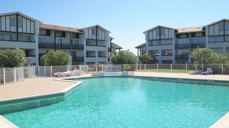 <b>Residence Ilbarritz Pool</b>. Images powered by <a href="https://iceportal.shijigroup.com/" title="IcePortal" target="_blank">IcePortal</a>.