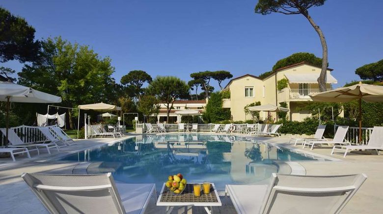 <b>Villa Roma Imperiale Pool</b>. Images powered by <a href="https://iceportal.shijigroup.com/" title="IcePortal" target="_blank">IcePortal</a>.